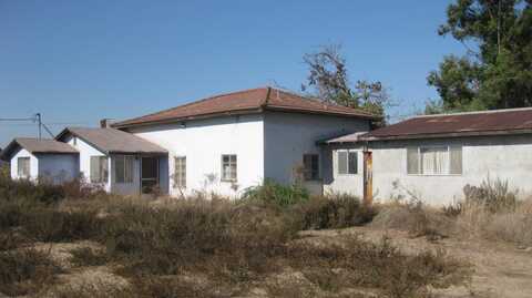 6778 Nebraska Avenue E, Selma, CA 93662