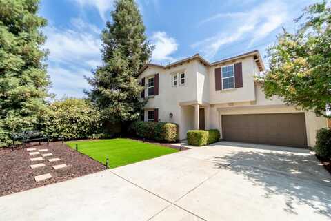 3745 Payson Avenue W, Visalia, CA 93291