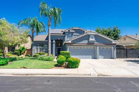 2471 Poe Avenue, Clovis, CA 93611