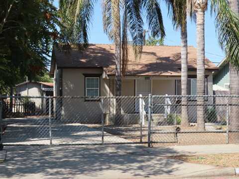 3945 Madison Avenue E, Fresno, CA 93702