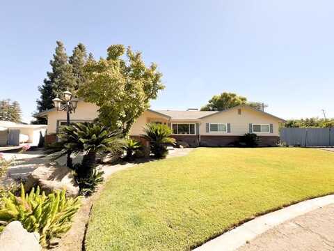 41150 Grove Court, Madera, CA 93636