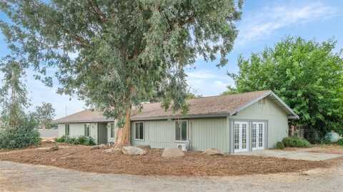 14221 Skyview Road, Madera, CA 93636