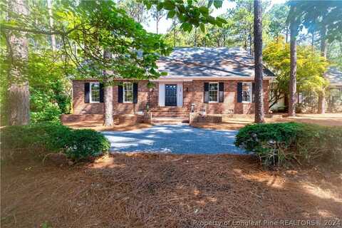 745 Lake Forest Drive SE, Pinehurst, NC 28374