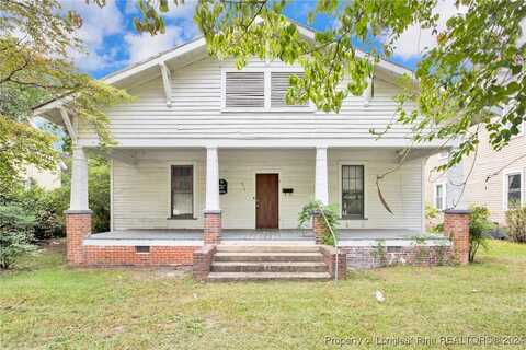 211 N Elm Street, Maxton, NC 28364