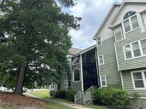 6720 Willowbrook Drive, Fayetteville, NC 28314