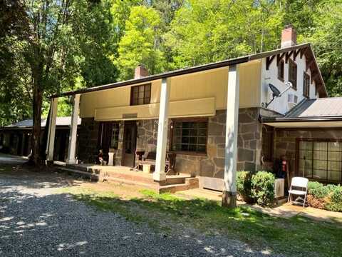 435 Cold Springs Rd, Bryson City, NC 28713