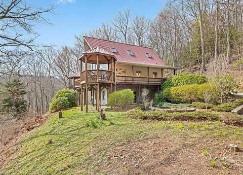 2521 Pless Underwood Rd, Maggie Valley, NC 28751