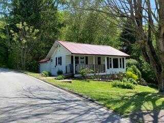 296 Mulberry Street, Clyde, NC 28721