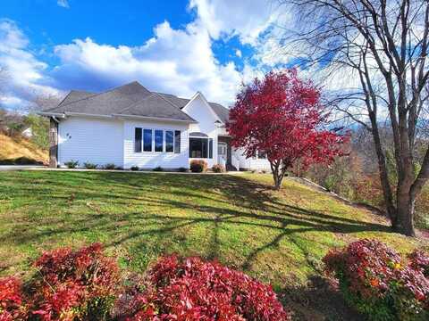 86 Arcadia Lake Dr, Clyde, NC 28721