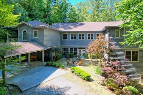 68 Shoal Creek Rd, Scaly Mountain, NC 28775