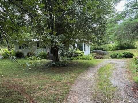 118 4 Wheel Dr, Franklin, NC 28734