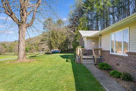 65 Earls Rd, Bryson City, NC 28713