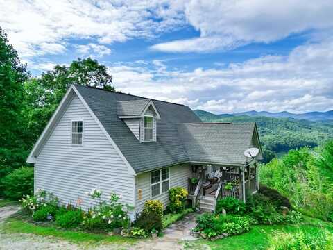 612 Old Home Place Rd, Tuckasegee, NC 28783