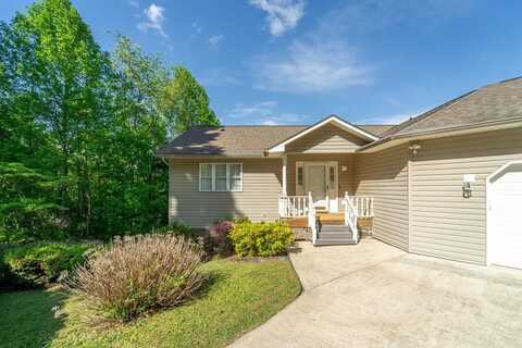 132 Mountain Circle, Franklin, NC 28734