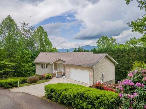 132 Mountain Circle, Franklin, NC 28734