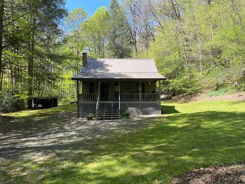 1533 Tate Cove Rd, Hayesville, NC 28904