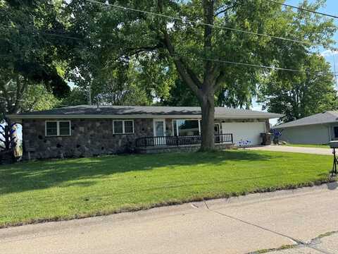 215 E Court Street, Rockwell City, IA 50579