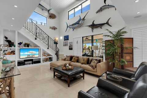 72 W Plaza Granada, Lower Matecumbe, FL 33036