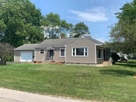 144 Portage Street, Oak Harbor, OH 43449