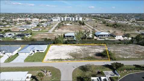 2247 SW 17th Place, Cape Coral, FL 33991