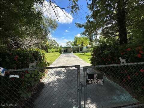 8395 Sevigny Drive, North Fort Myers, FL 33917