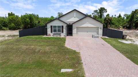 2749 NE 7th Place, Cape Coral, FL 33909