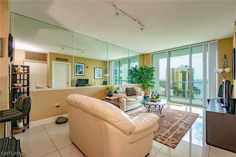 3000 Oasis Grand Boulevard, Fort Myers, FL 33916