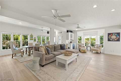 539 N Yachtsman Drive, Sanibel, FL 33957