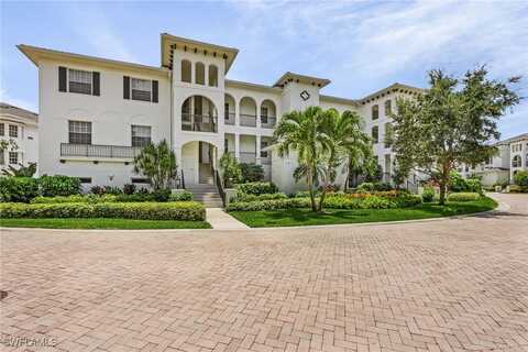 815 Bentwater Circle, Naples, FL 34108