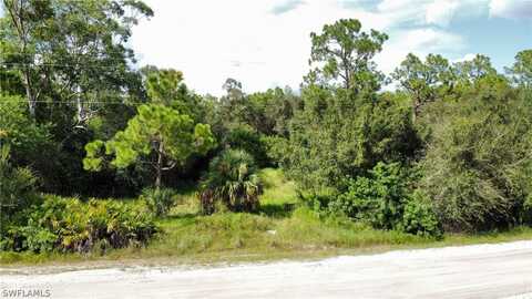 B Road, Labelle, FL 33935