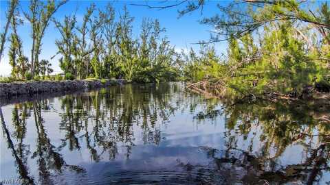 3651 Crestwell Court, Saint James City, FL 33956