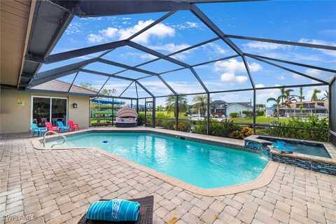 2836 SE 19th Place, Cape Coral, FL 33904