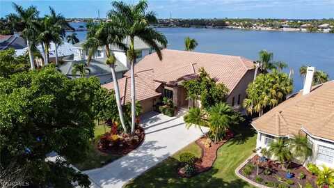 5160 Harborage Drive, Fort Myers, FL 33908