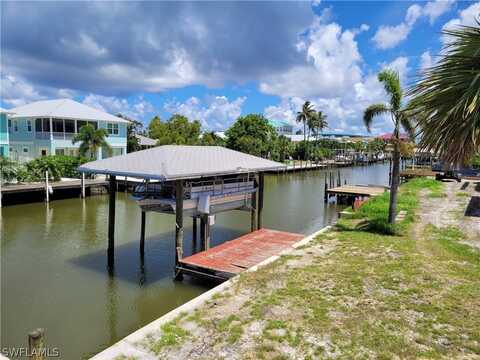 155 Palermo Circle, Fort Myers Beach, FL 33931