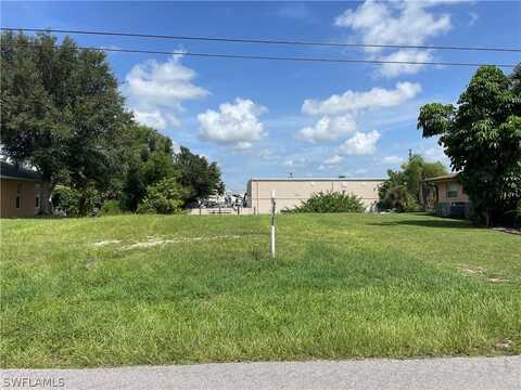 1216 SE 13th Avenue, CAPE CORAL, FL 33990