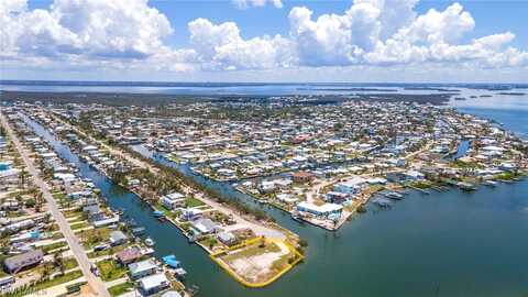 2183 Sanibel Boulevard, Saint James City, FL 33956