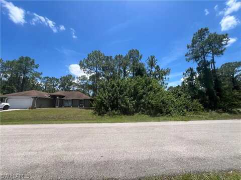 2821 50th Street W, Lehigh Acres, FL 33971