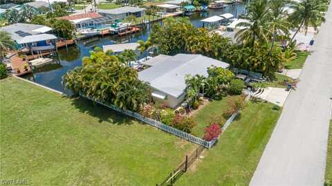 11742 Island Avenue, Matlacha, FL 33993