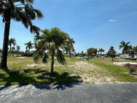 51 Poplar Place, Fort Myers, FL 33908