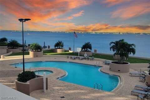 2110 W 1st Street, Fort Myers, FL 33901
