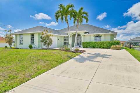 926 SW 8th Place, Cape Coral, FL 33991