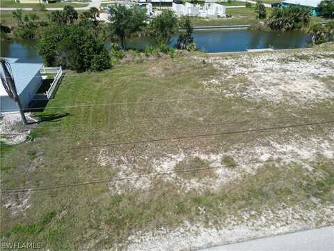 1902 NE 13th Place, Cape Coral, FL 33909