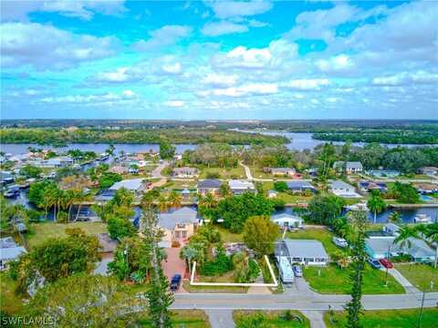 12307 Davis Boulevard, Fort Myers, FL 33905