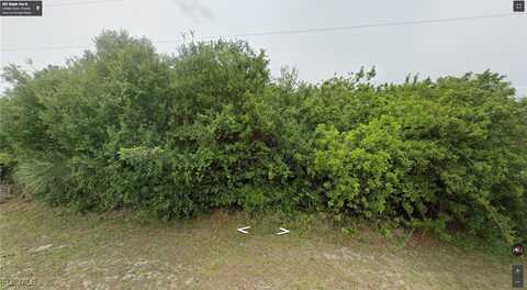 607 Maple Avenue N, Lehigh Acres, FL 33972