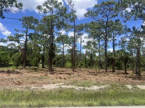 911-913 Williams Avenue, Lehigh Acres, FL 33972