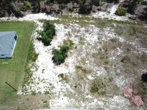 438 Burrstone Drive, Lehigh Acres, FL 33974