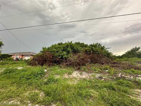 3211 15th Street SW, Lehigh Acres, FL 33976