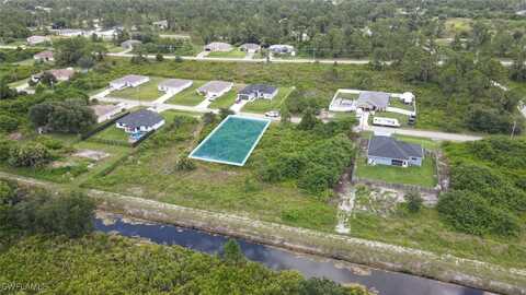 528 Wabasso Avenue S, Lehigh Acres, FL 33974