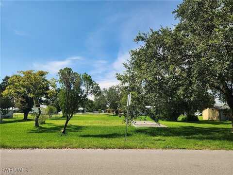 471 Avenue O SW, Moore Haven, FL 33471