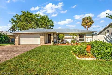 2215 Club House Road, North Fort Myers, FL 33917